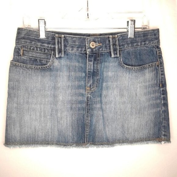 Old Navy Denim Mini Skirt Ultra Low Waist Raw Hem - Picture 1 of 4
